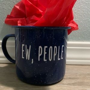 24 oz Enamel Mug that says EW, People